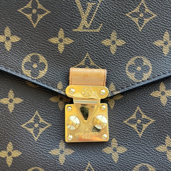 Louis Vuitton Pochette Métis w/ strap and dust bag! - Picture 3 of 12